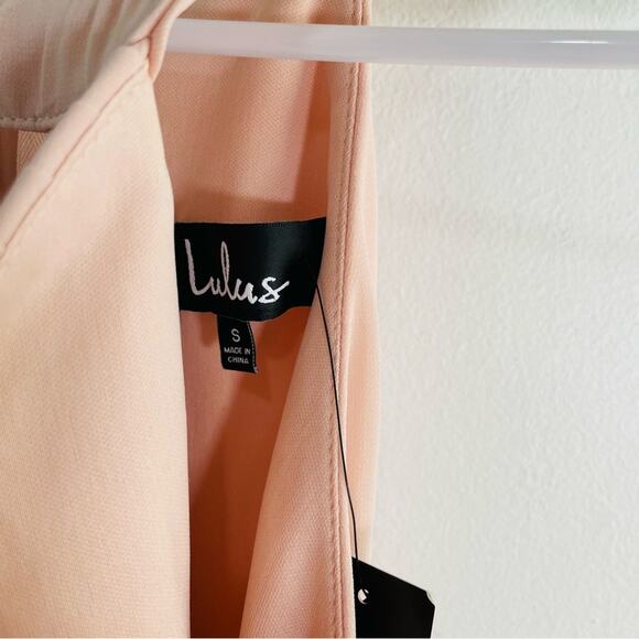 Lulu’s Ode To Romance Blush Pink Chiffon Pleated Keyhole Halter Maxi Dress Small - Picture 9 of 16